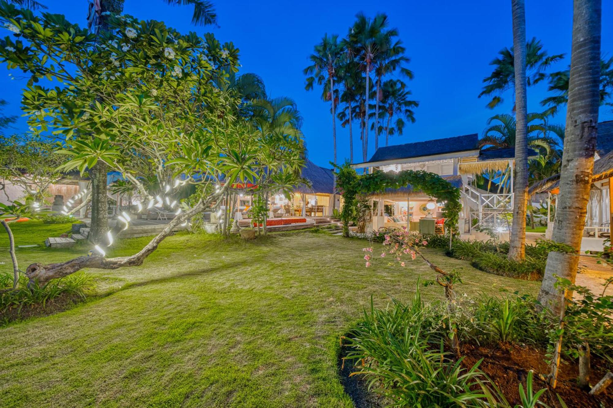 Kalis, 10 Bedroom Family And Group Villa